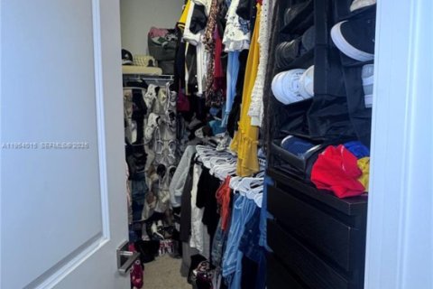 Купить таунхаус в Флорида-Сити, Флорида 4 спальни, 157.93м2, № 2008318 - фото 13