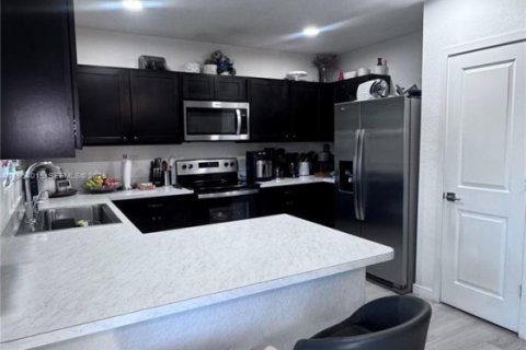 Купить таунхаус в Флорида-Сити, Флорида 4 спальни, 157.93м2, № 2008318 - фото 6