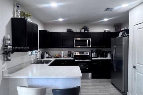 Купить таунхаус в Флорида-Сити, Флорида 4 спальни, 157.93м2, № 2008318 - фото 8