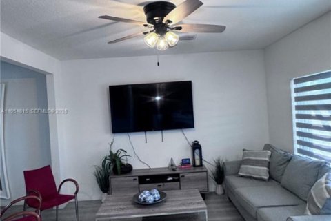 Купить таунхаус в Флорида-Сити, Флорида 4 спальни, 157.93м2, № 2008318 - фото 5