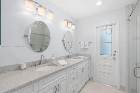 House in Coral Springs, Florida 3 bedrooms, 166.2 sq.m. № 1825709 - photo 18
