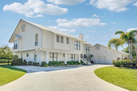 Casa en venta en Stuart, Florida, 5 dormitorios, 367.89 m2 № 2085094 - foto 2
