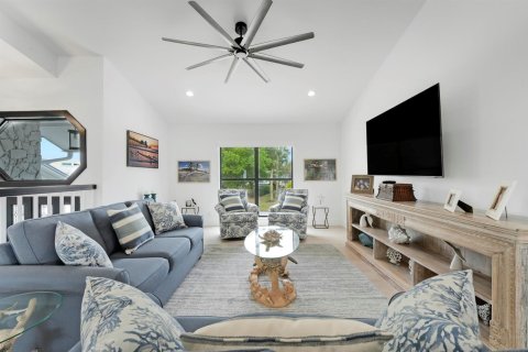 Casa en venta en Stuart, Florida, 5 dormitorios, 367.89 m2 № 2085094 - foto 15