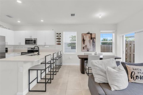 Adosado en alquiler en Homestead, Florida, 3 dormitorios, 143.53 m2 № 2048562 - foto 5