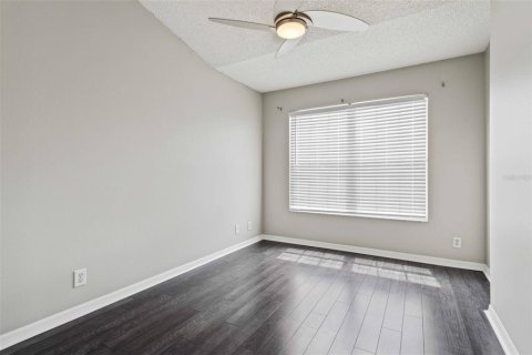 Townhouse in Saint Petersburg, Florida 3 bedrooms, 124.77 sq.m. № 1789822 - photo 17