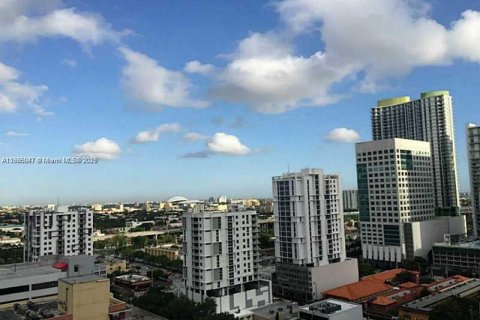 Condominio en venta en Miami, Florida, 1 dormitorio, 76.09 m2 № 1979234 - foto 5
