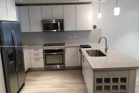 Condominio en venta en Miami, Florida, 1 dormitorio, 76.09 m2 № 1979234 - foto 10