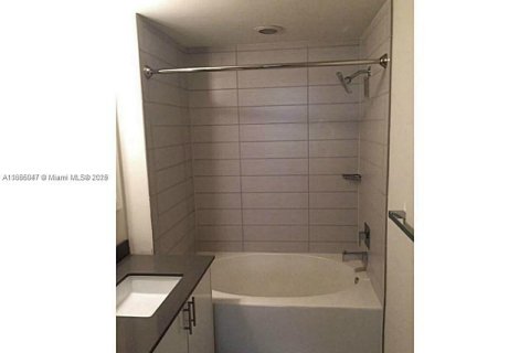 Condominio en venta en Miami, Florida, 1 dormitorio, 76.09 m2 № 1979234 - foto 8