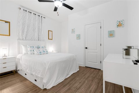 House in Kissimmee, Florida 3 bedrooms, 139.07 sq.m. № 2093276 - photo 15