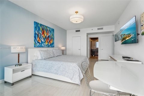 Condo in Miami Beach, Florida, 2 bedrooms  № 2154860 - photo 22