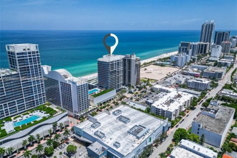 Condo in Miami Beach, Florida, 2 bedrooms  № 2154860 - photo 29