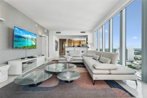 Condo in Miami Beach, Florida, 2 bedrooms  № 2154860 - photo 6