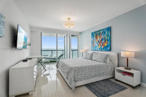 Condo in Miami Beach, Florida, 2 bedrooms  № 2154860 - photo 14