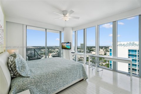 Condo in Miami Beach, Florida, 2 bedrooms  № 2154860 - photo 23