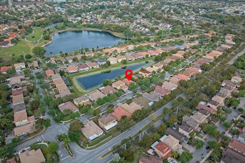 House in Homestead, Florida 3 bedrooms, 137.77 sq.m. № 1867932 - photo 23
