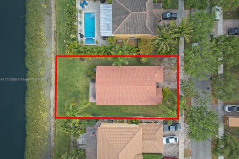 House in Homestead, Florida 3 bedrooms, 137.77 sq.m. № 1867932 - photo 28