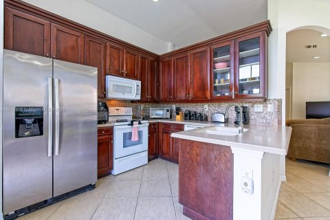 House in Homestead, Florida 3 bedrooms, 137.77 sq.m. № 1867932 - photo 9