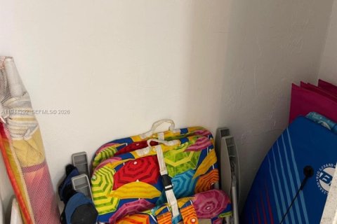 Condominio en venta en Sunny Isles Beach, Florida, 1 dormitorio, 93.37 m2 № 2000720 - foto 10