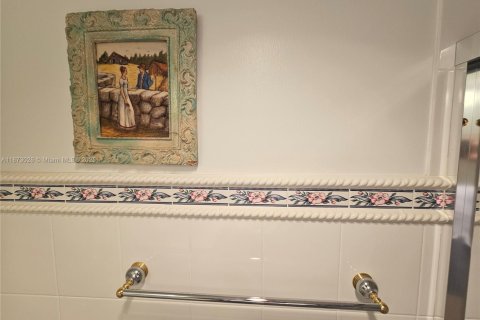 Condo in Aventura, Florida, 2 bedrooms № 1897929 - photo 24