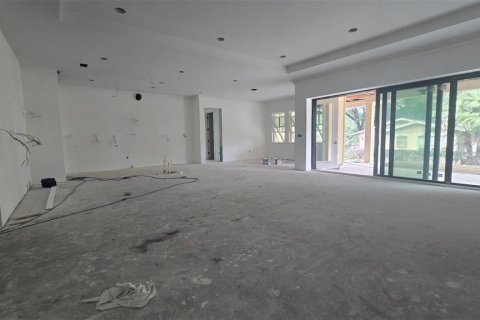 House in Tampa, Florida 5 bedrooms, 517.74 sq.m. № 1512488 - photo 9