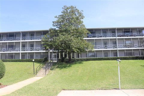 Condo à Winter Haven, Floride, 2 chambres  № 2330690