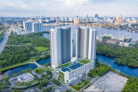 Copropriété à vendre à North Miami Beach, Floride: 3 chambres, 144.56 m2 № 1988750 - photo 3