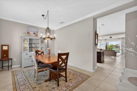 House in Venice, Florida 4 bedrooms, 204.57 sq.m. № 2151005 - photo 22