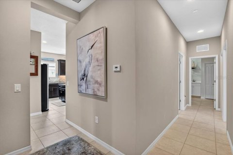 House in Venice, Florida 4 bedrooms, 204.57 sq.m. № 2151005 - photo 29