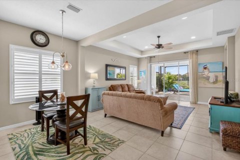 House in Venice, Florida 4 bedrooms, 204.57 sq.m. № 2151005 - photo 25