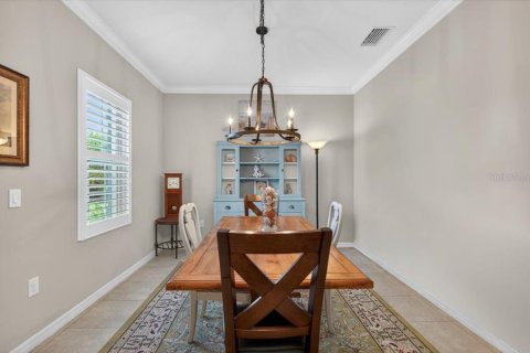 House in Venice, Florida 4 bedrooms, 204.57 sq.m. № 2151005 - photo 17