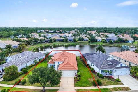 House in Venice, Florida 4 bedrooms, 204.57 sq.m. № 2151005 - photo 13