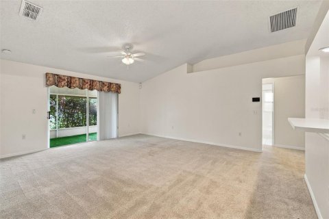 Villa ou maison à vendre à Brandon, Floride: 3 chambres, 135.36 m2 № 2413743 - photo 5