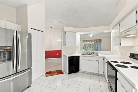 Villa ou maison à vendre à Brandon, Floride: 3 chambres, 135.36 m2 № 2413743 - photo 3