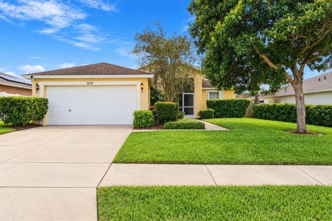 Villa ou maison à Brandon, Floride 3 chambres, 135.36 m2 № 2413743