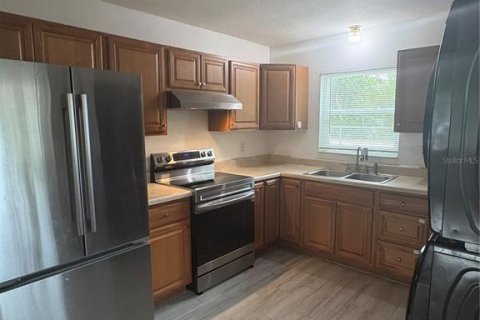 House in Largo, Florida 2 bedrooms, 76.09 sq.m. № 2196584 - photo 9