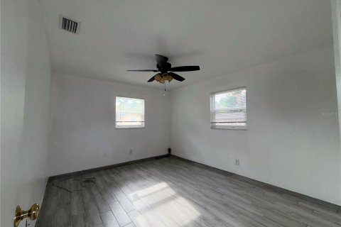 House in Largo, Florida 2 bedrooms, 76.09 sq.m. № 2196584 - photo 17