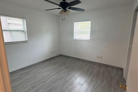 House in Largo, Florida 2 bedrooms, 76.09 sq.m. № 2196584 - photo 15