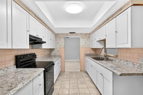 Villa ou maison à vendre à Fort Myers, Floride: 4 chambres, 184.32 m2 № 2350223 - photo 12