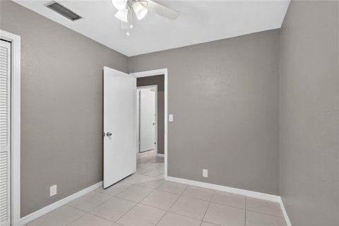 Villa ou maison à vendre à Fort Myers, Floride: 4 chambres, 184.32 m2 № 2350223 - photo 19
