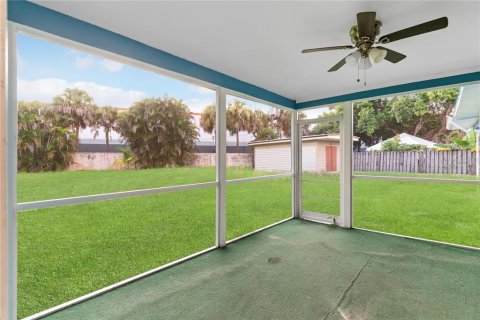 Villa ou maison à vendre à Fort Myers, Floride: 4 chambres, 184.32 m2 № 2350223 - photo 30