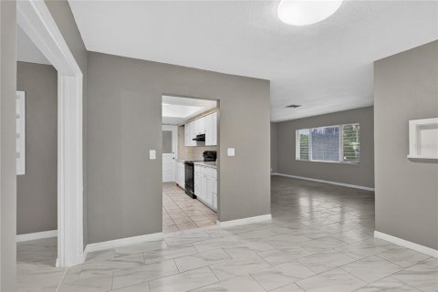 Villa ou maison à vendre à Fort Myers, Floride: 4 chambres, 184.32 m2 № 2350223 - photo 10