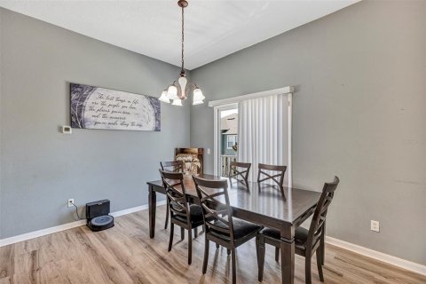 Condo in Orlando, Florida, 2 bedrooms  № 1918536 - photo 12