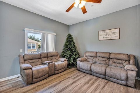 Condo in Orlando, Florida, 2 bedrooms  № 1918536 - photo 13