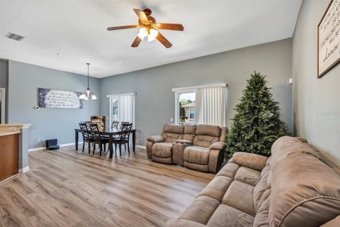 Condo in Orlando, Florida, 2 bedrooms  № 1918536 - photo 14