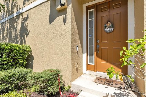 Condo in Orlando, Florida, 2 bedrooms  № 1918536 - photo 2