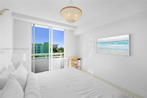 Снять в аренду кондоминиум в Бей-Харбор-Айлендс, Флорида 2 спальни, 111.67м2, № 2005065 - фото 17