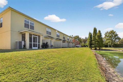 Townhouse in Riverview, Florida 3 bedrooms, 152.36 sq.m. № 2100821 - photo 28