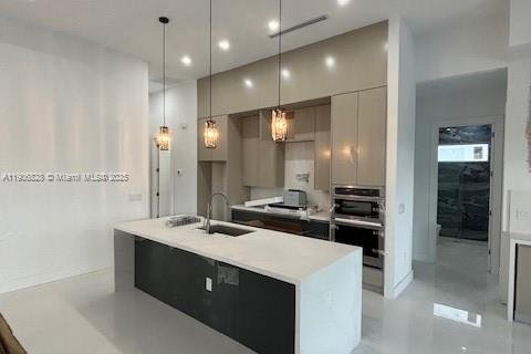 Casa en venta en Cape Coral, Florida, 4 dormitorios, 207.73 m2 № 1965798 - foto 5