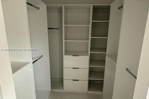 Casa en venta en Cape Coral, Florida, 4 dormitorios, 207.73 m2 № 1965798 - foto 11