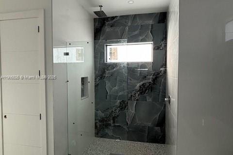 Casa en venta en Cape Coral, Florida, 4 dormitorios, 207.73 m2 № 1965798 - foto 9